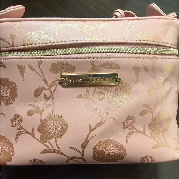 Elegant Pink Bow-Accent Women's Cosmetic Bag - Picture 2 of 8